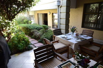 Norscot Manor Guest Lodge Sandton Exterior foto